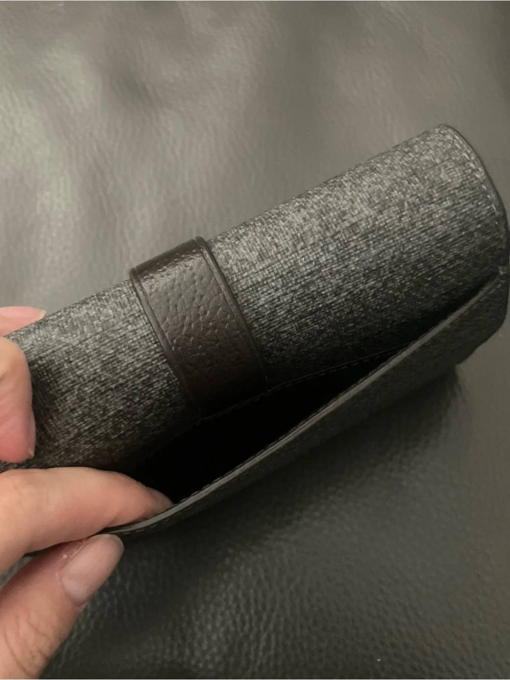 NWOT TUMI Leather Wallet